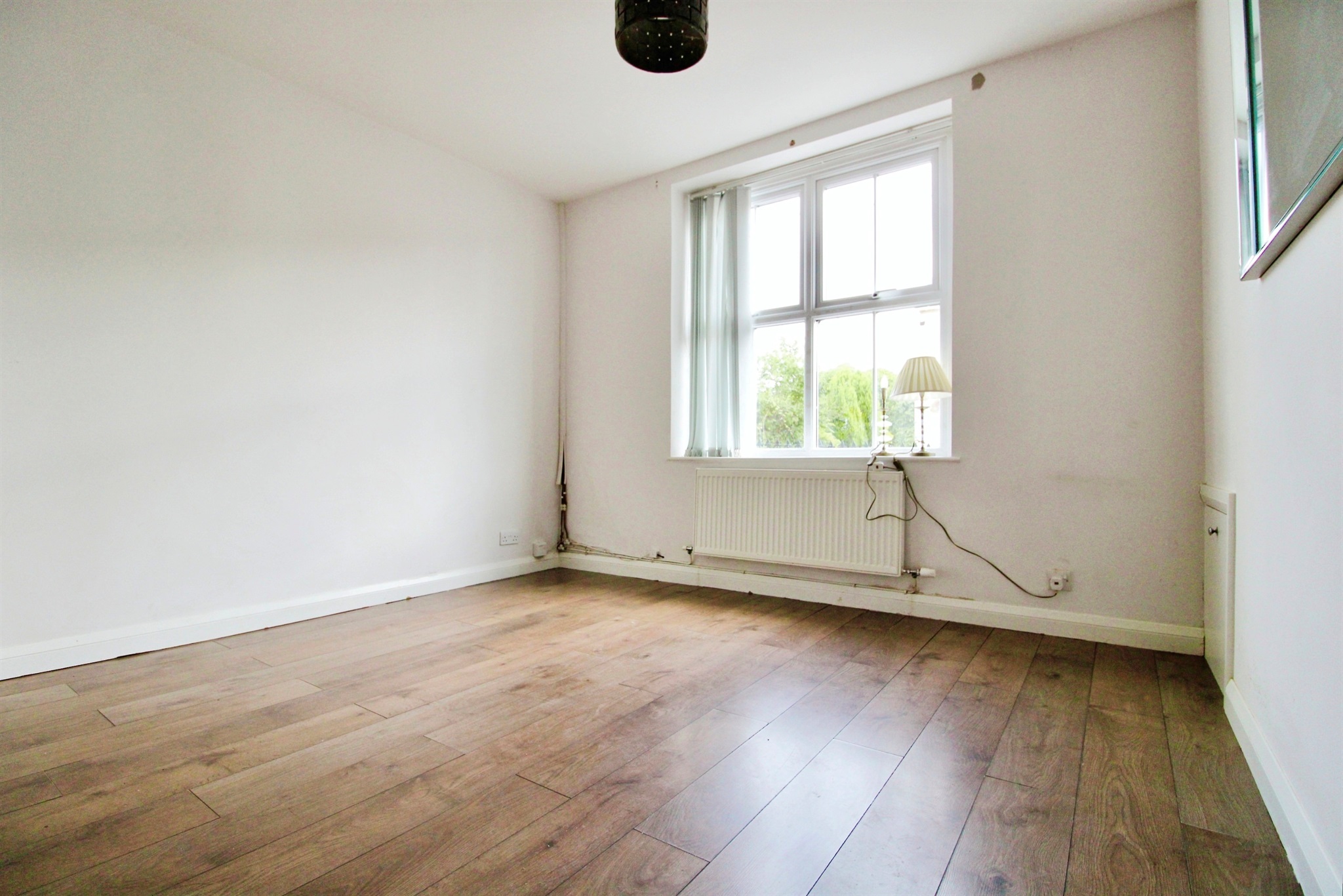 3 bed End of Terrace