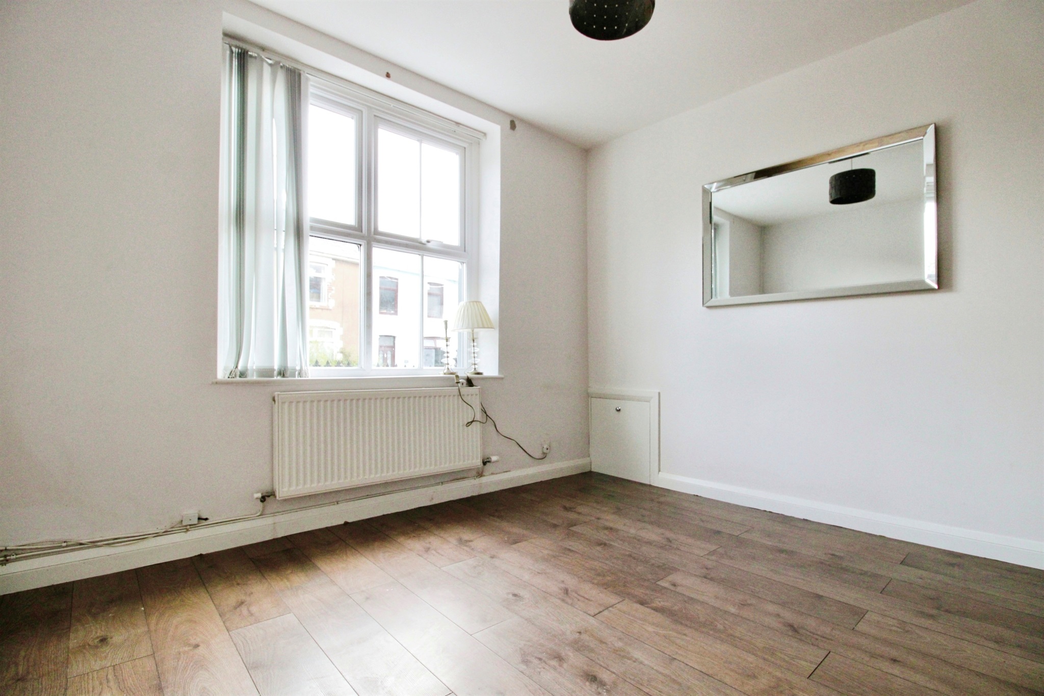 3 bed End of Terrace