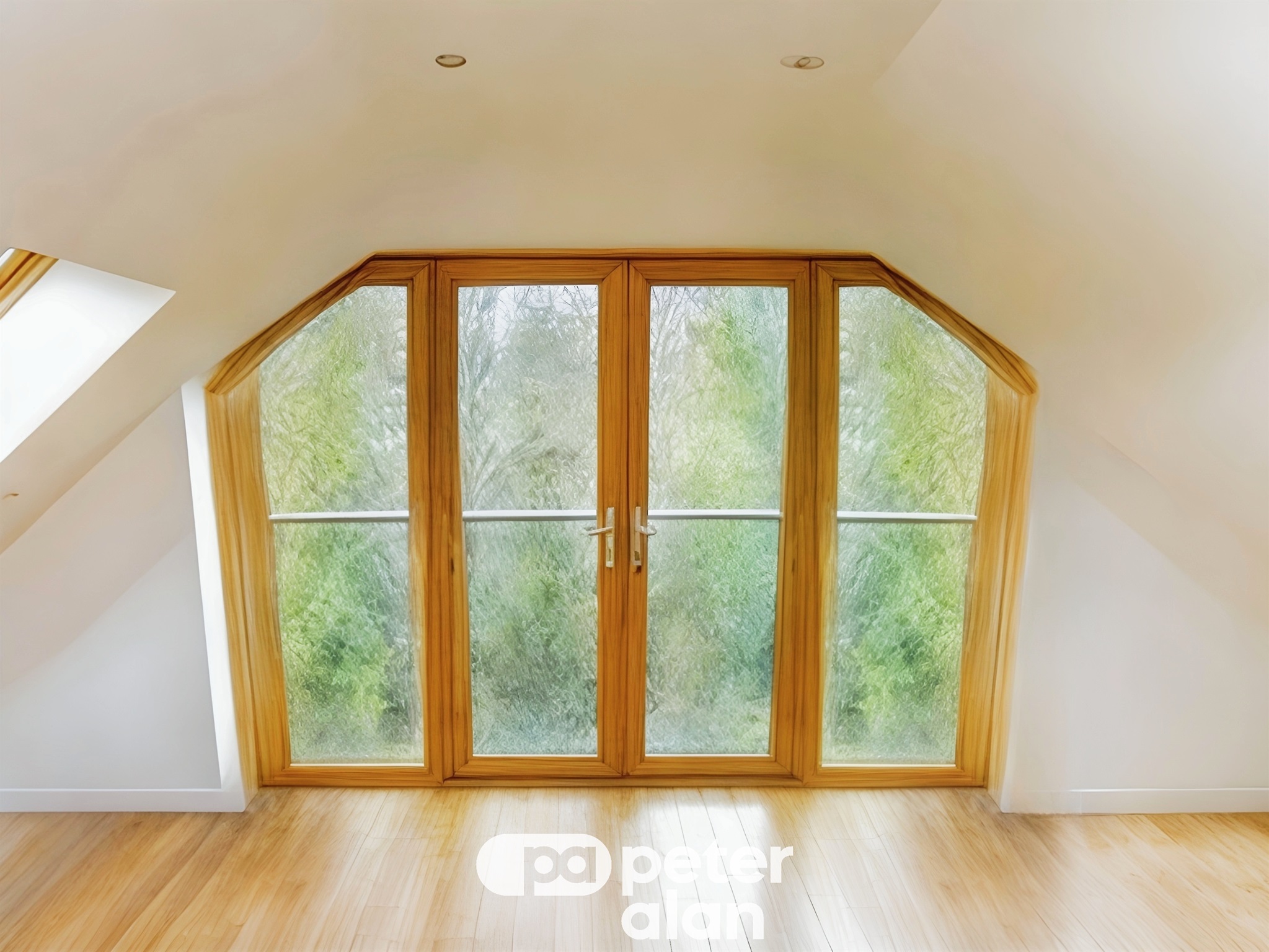 5 bed Detached
