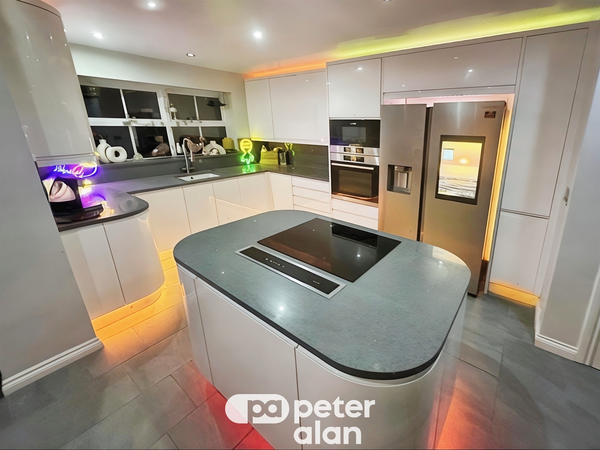 5 bed Detached