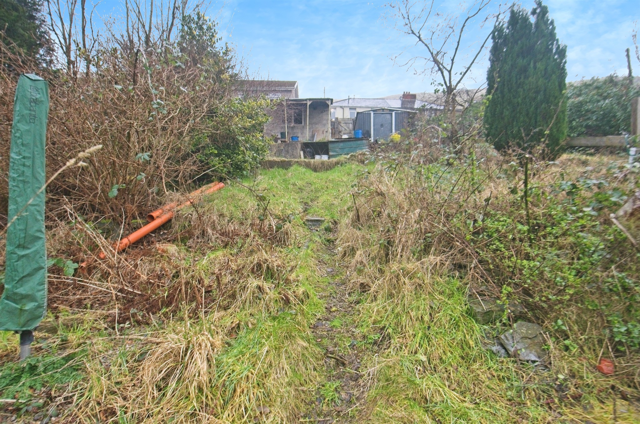 5 bed Semi-Detached