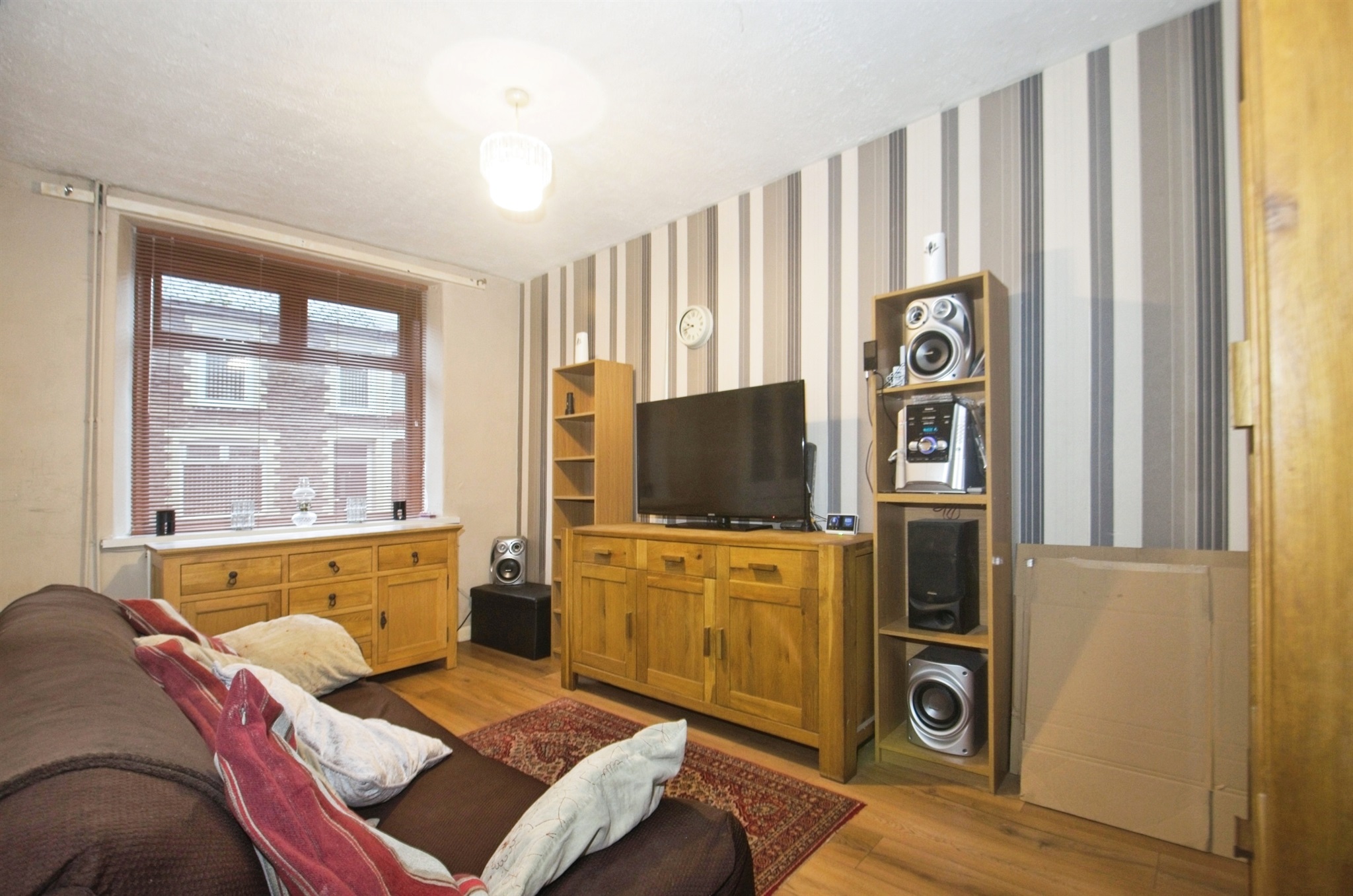 5 bed Semi-Detached