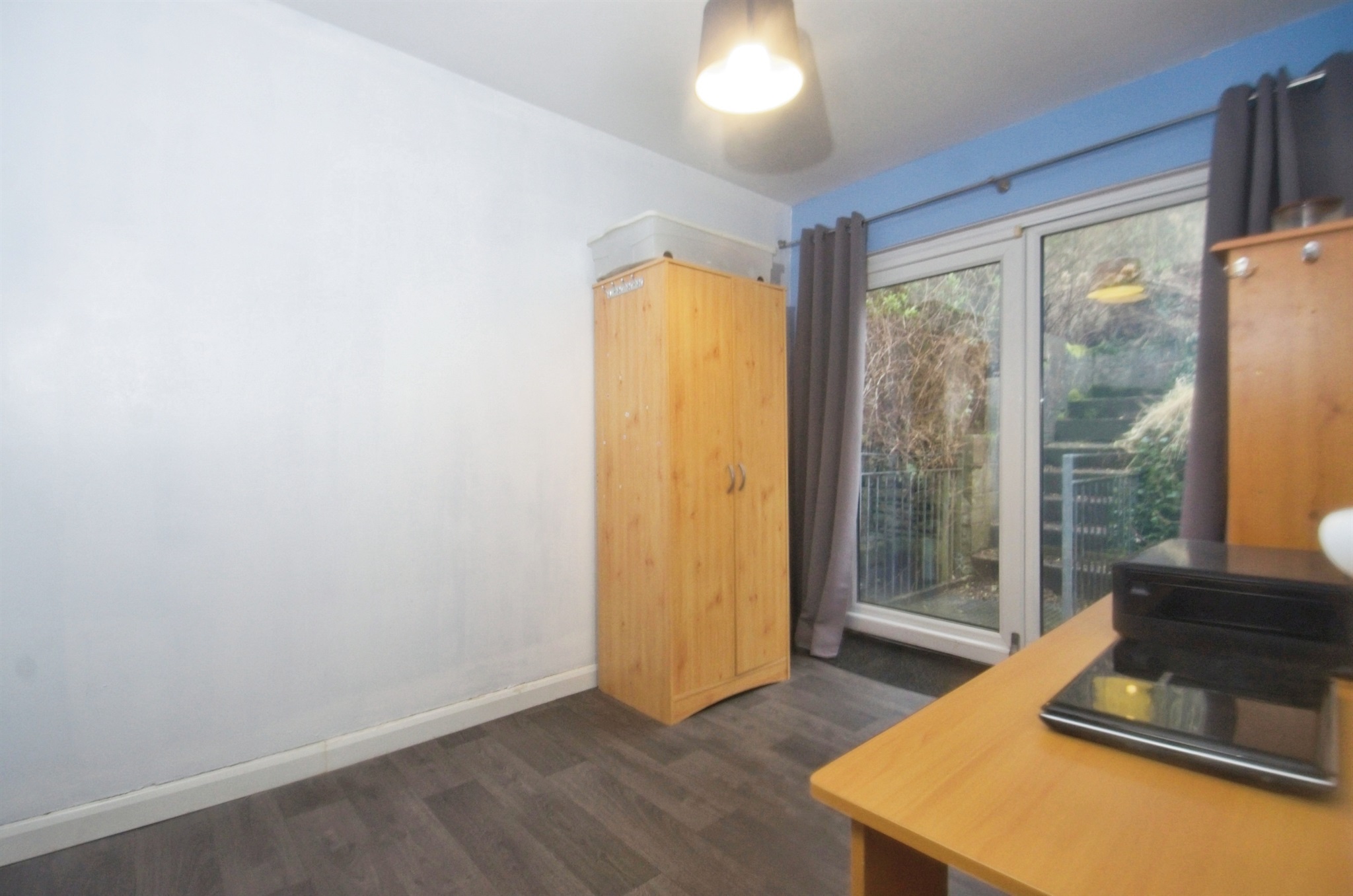 5 bed Semi-Detached
