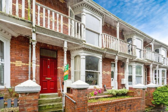 Oakwood Road, Brynmill, Swansea