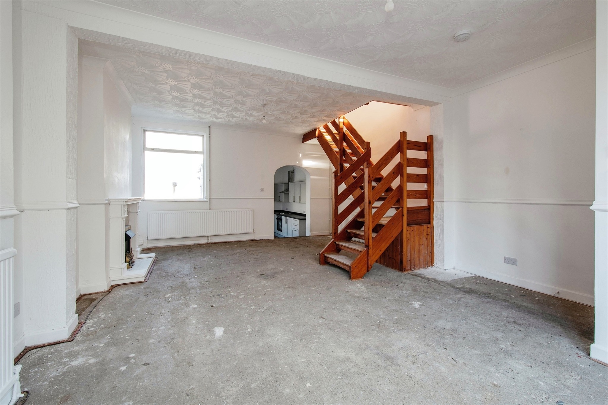 3 bed End of Terrace