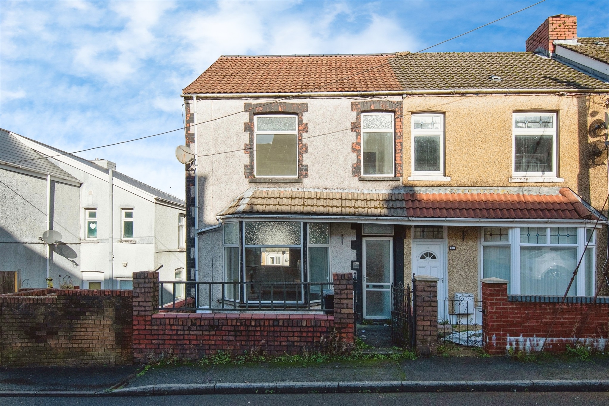 3 bed End of Terrace
