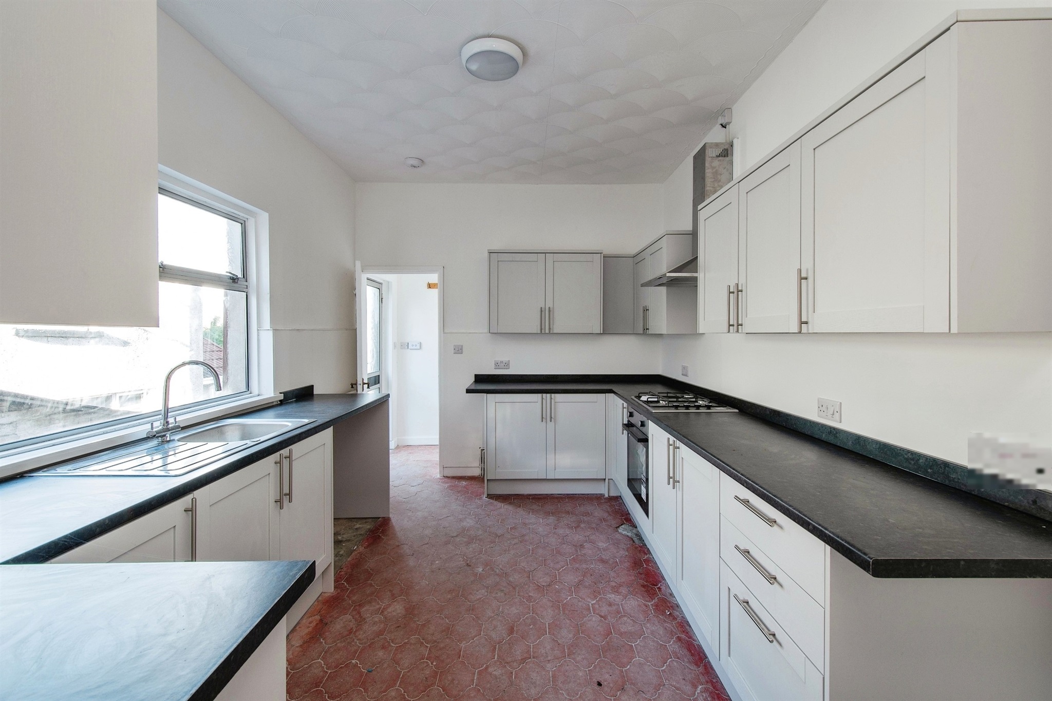 3 bed End of Terrace