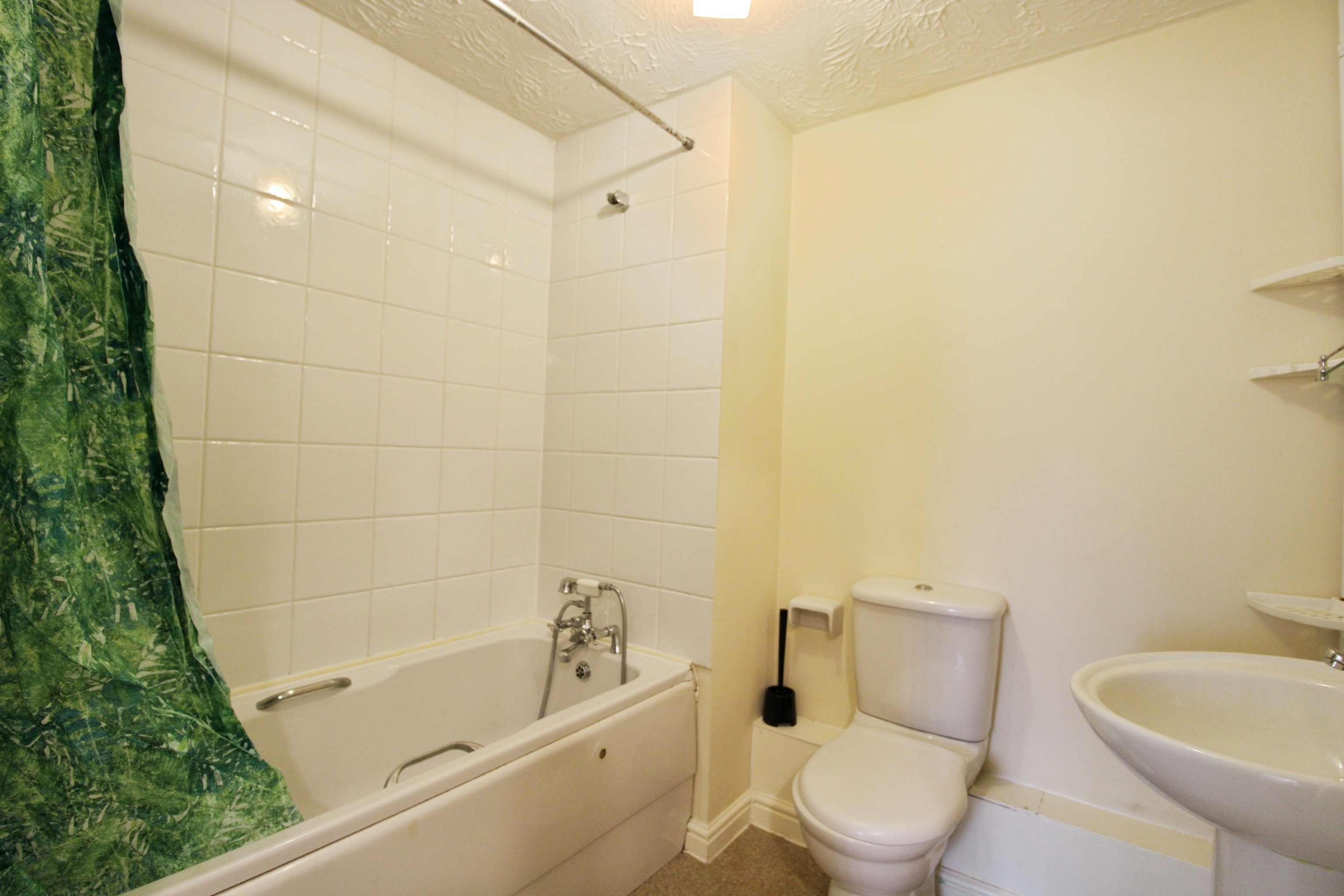 2 bed Ground Flat