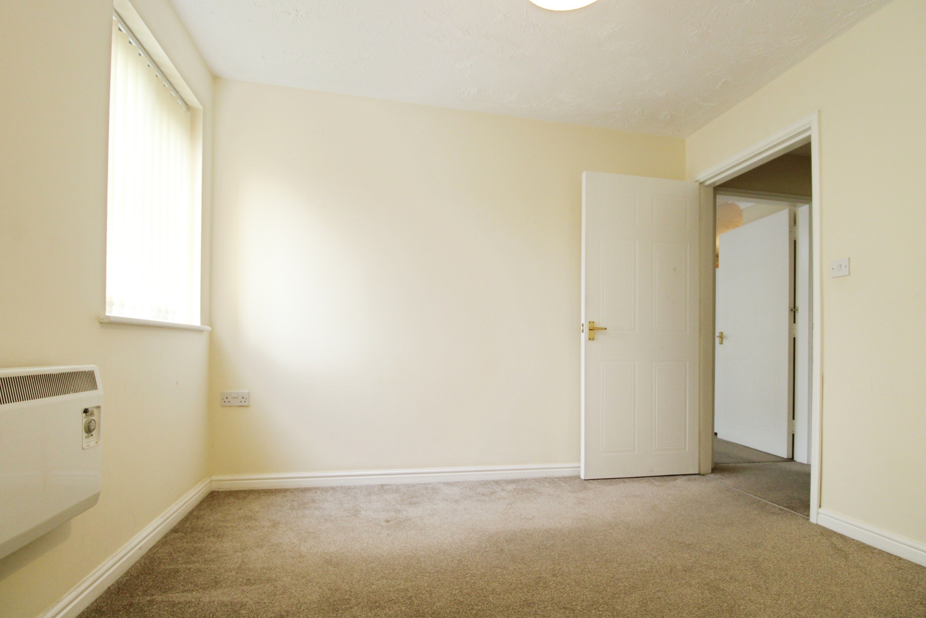 2 bed Ground Flat