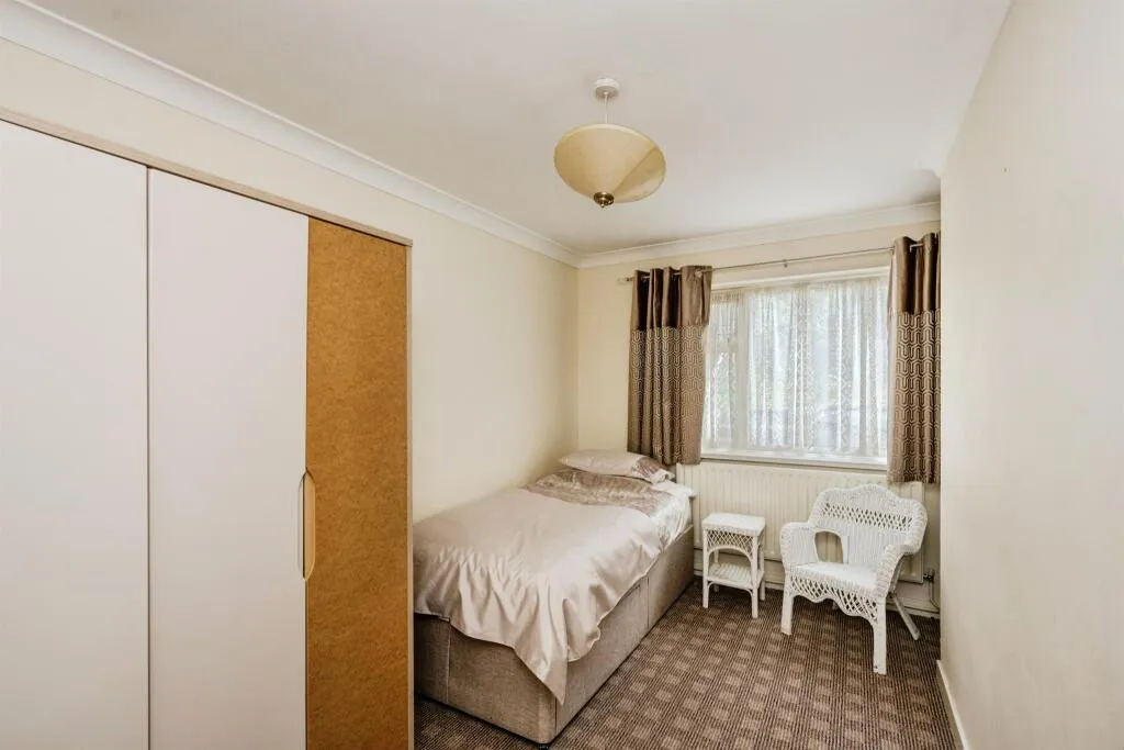 3 bed Semi-Detached Bungalow