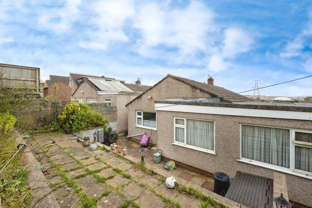 3 bed Semi-Detached Bungalow