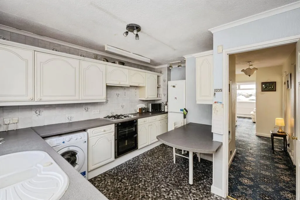 3 bed Semi-Detached Bungalow