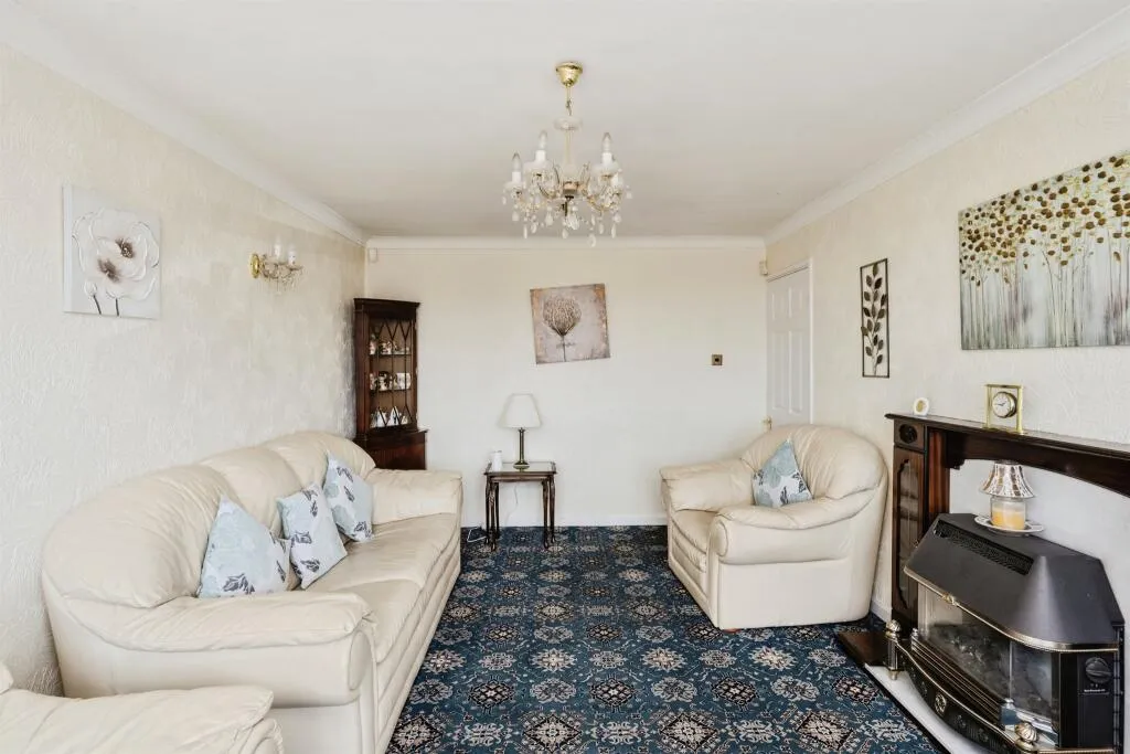 3 bed Semi-Detached Bungalow