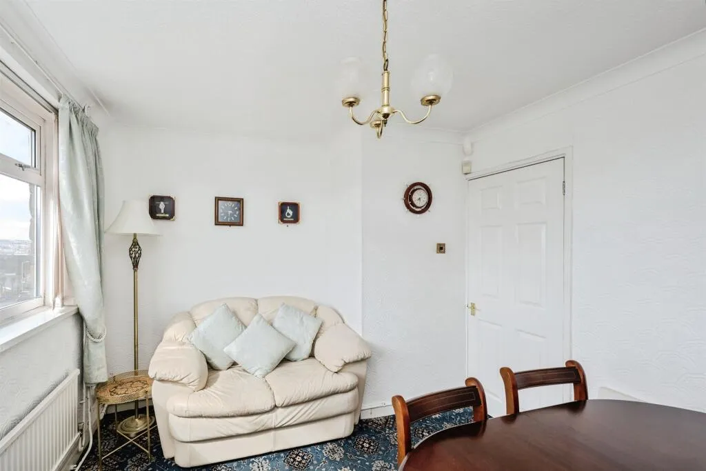 3 bed Semi-Detached Bungalow