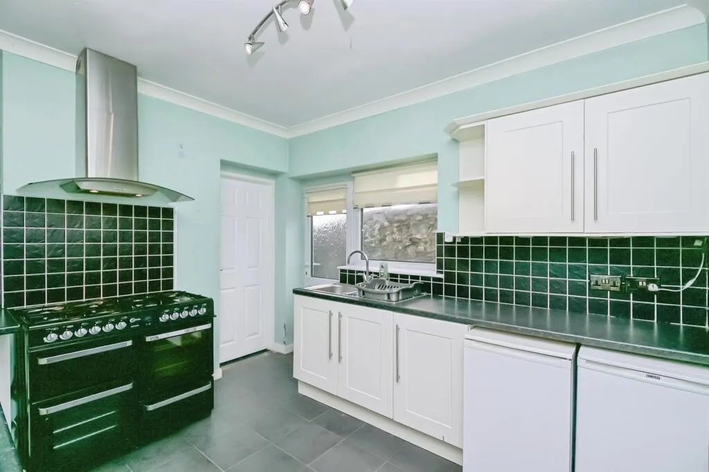 3 bed Terraced