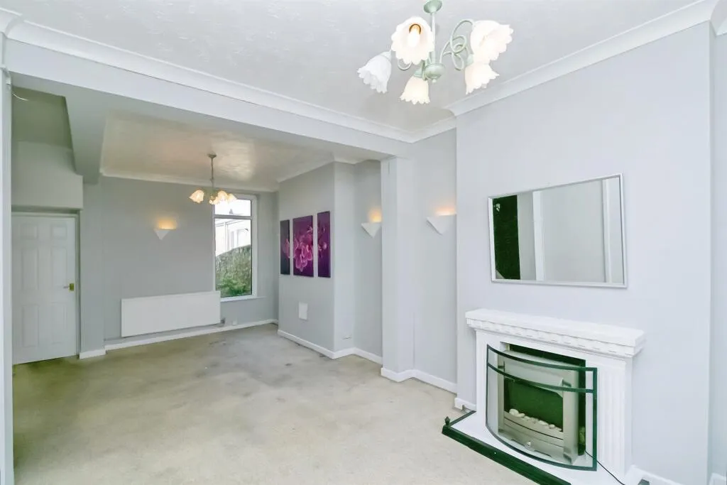 3 bed Terraced