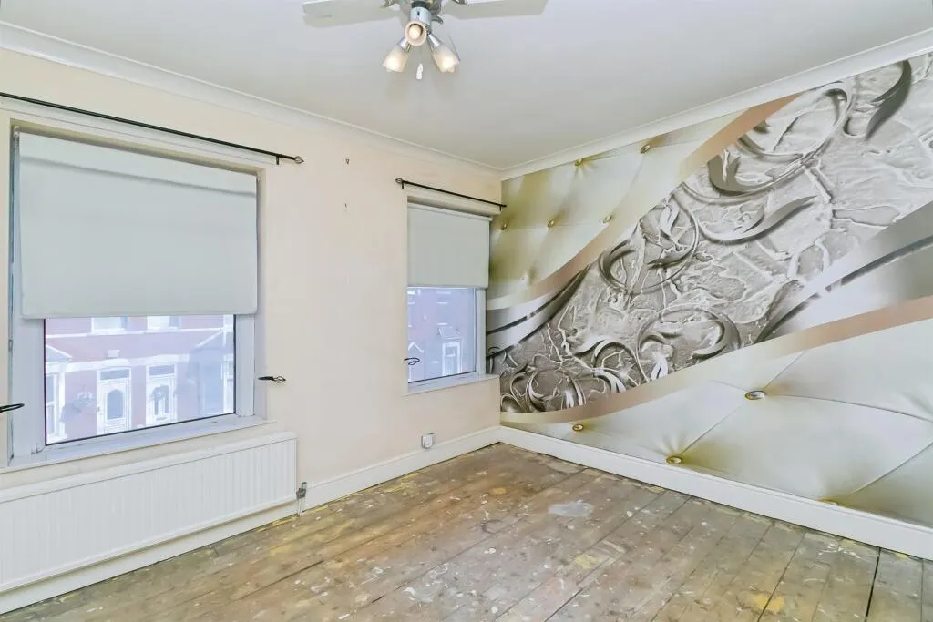 3 bed Terraced