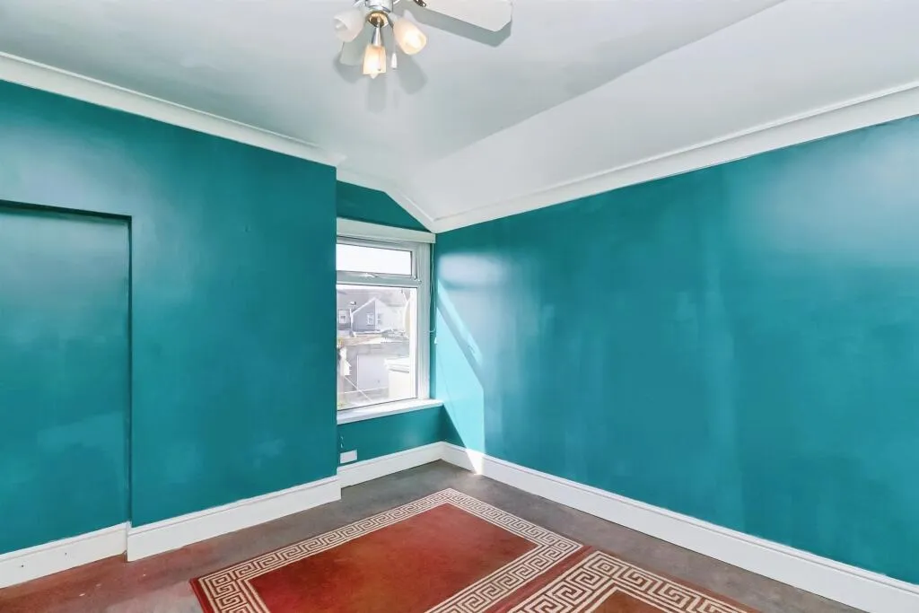 3 bed Terraced