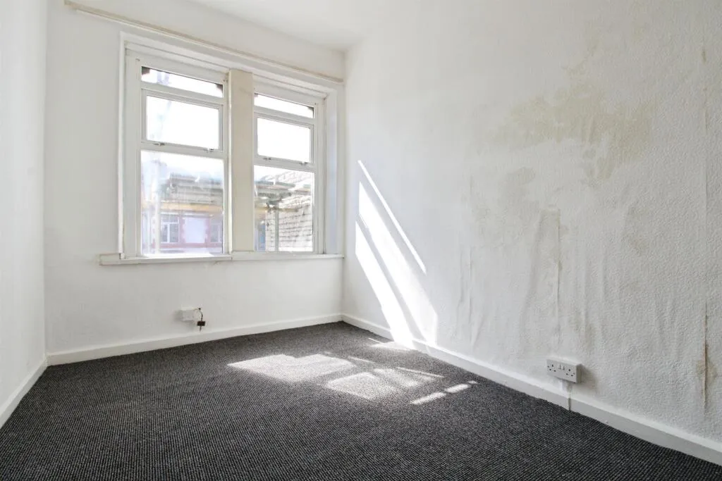 5 bed Terraced