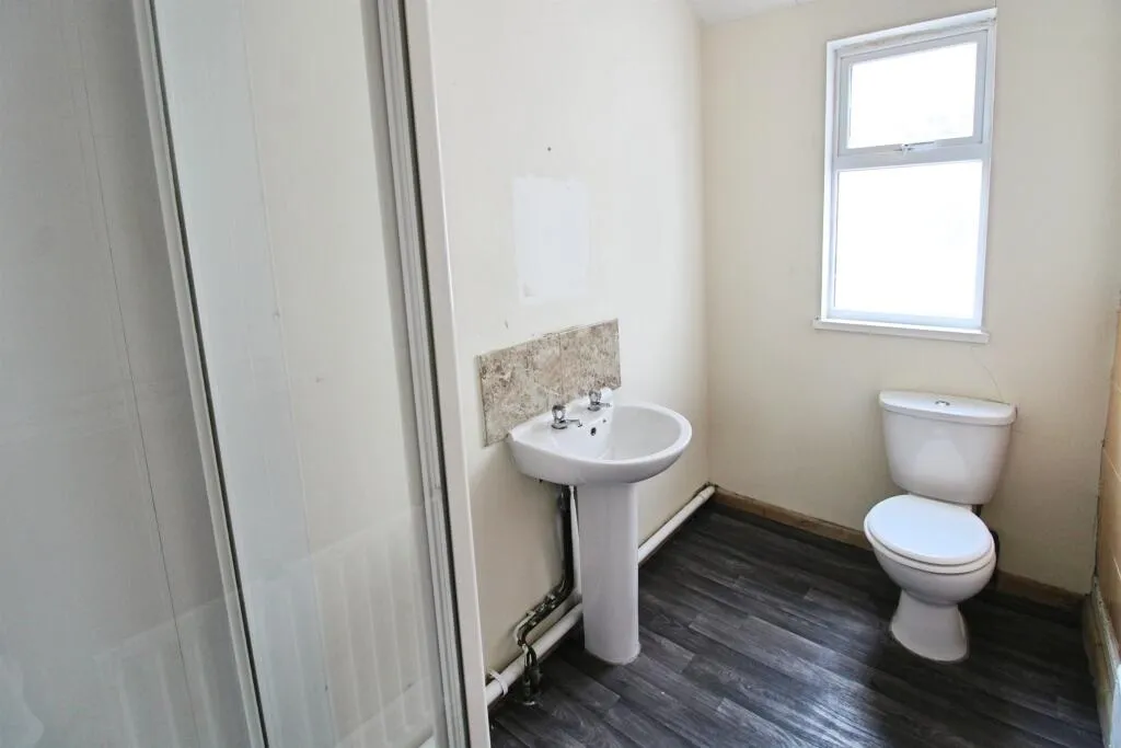 5 bed Terraced