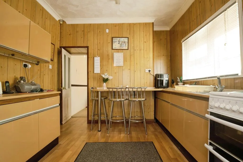 4 bed Terraced