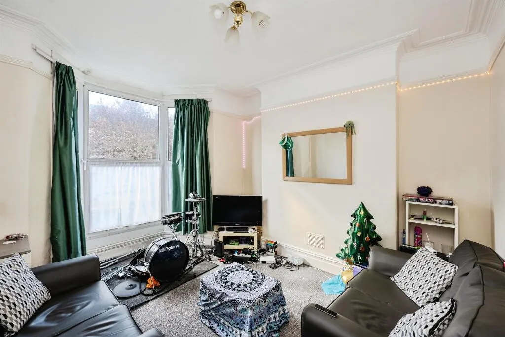 3 bed Terraced