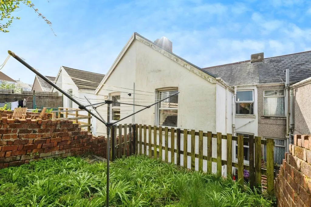 3 bed Terraced