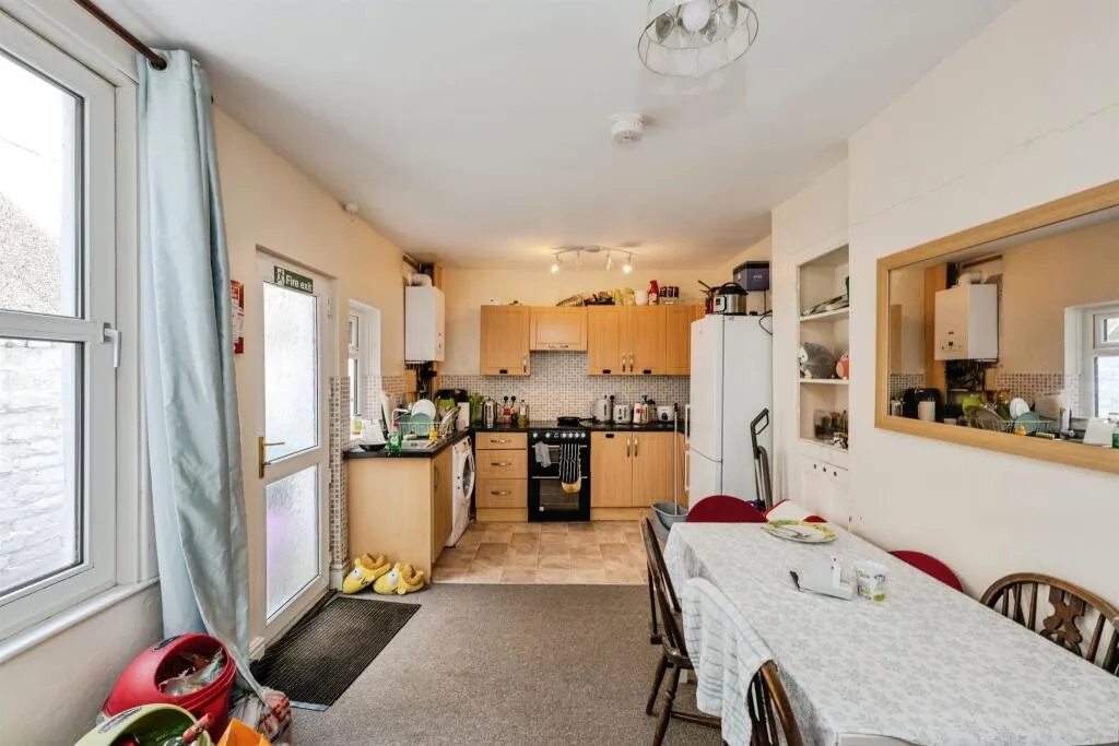 3 bed Terraced