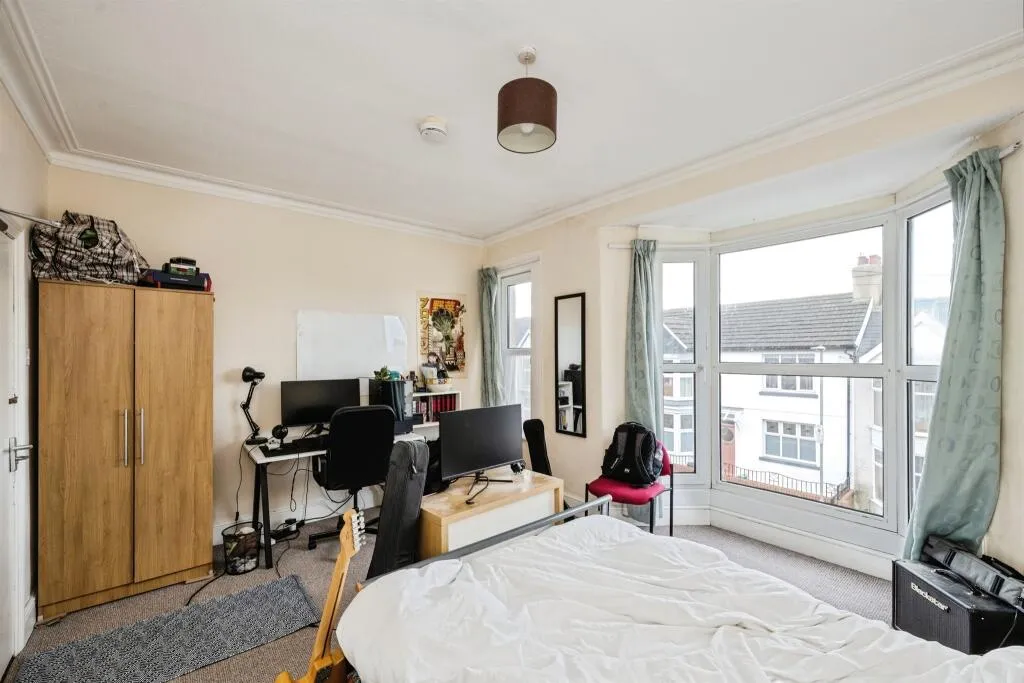 3 bed Terraced