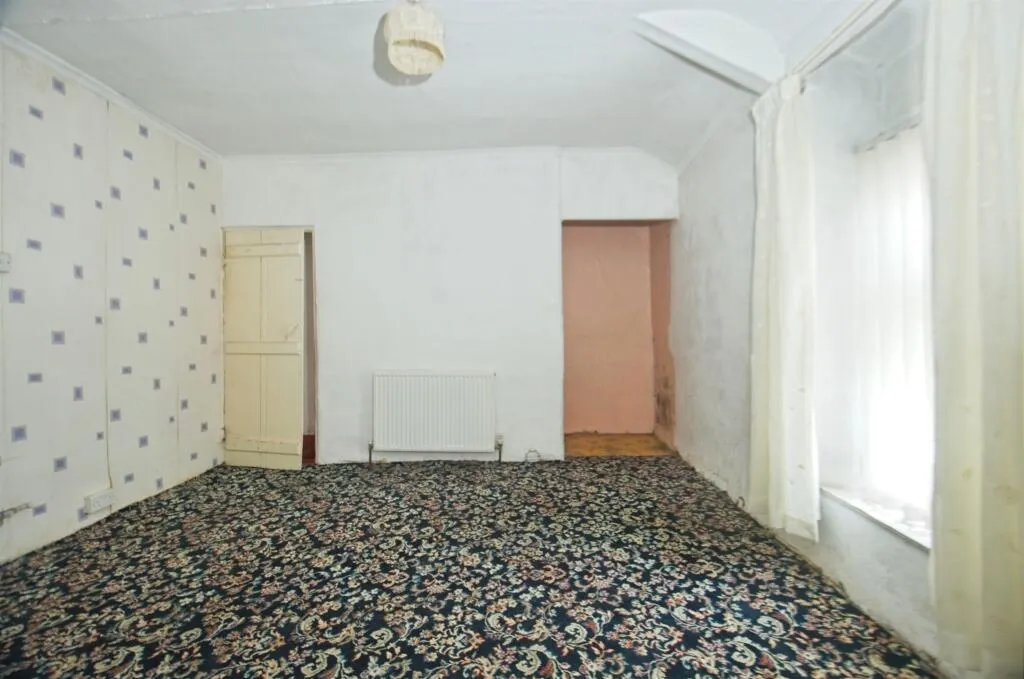 2 bed Terraced