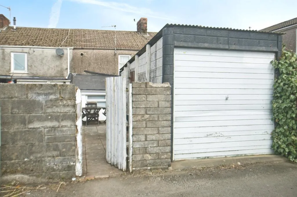 2 bed Terraced