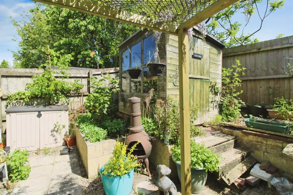 2 bed Terraced