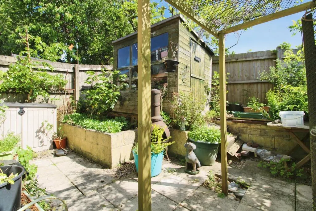 2 bed Terraced