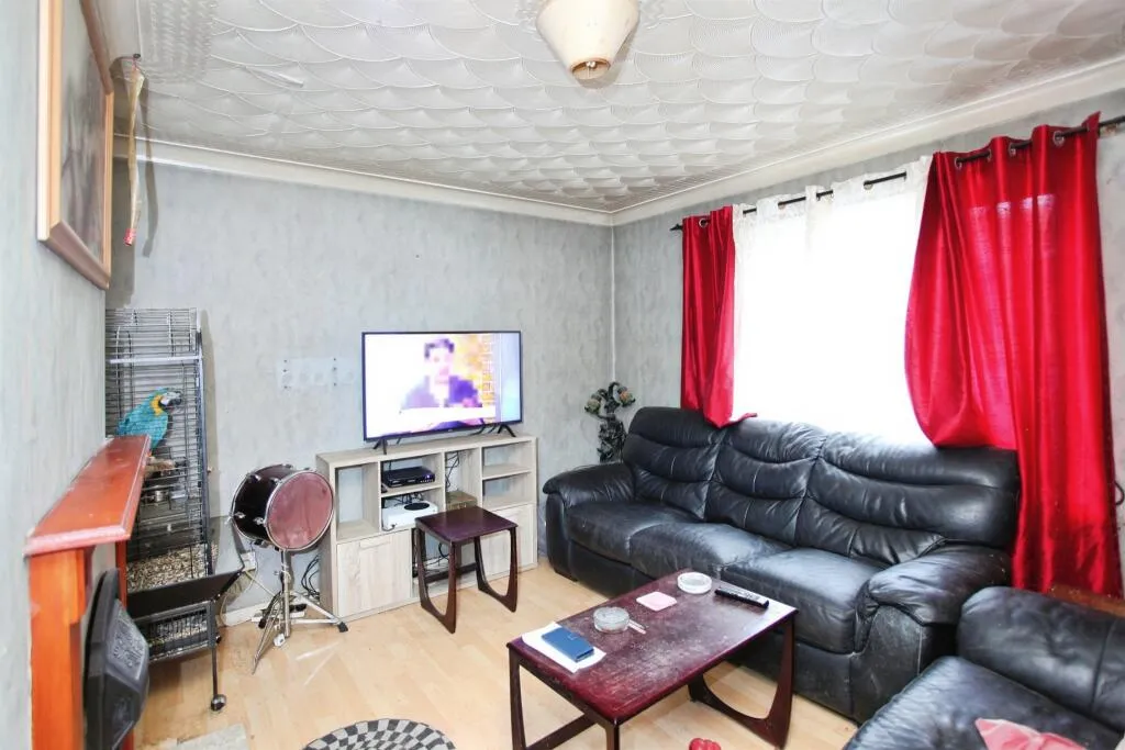 3 bed Terraced