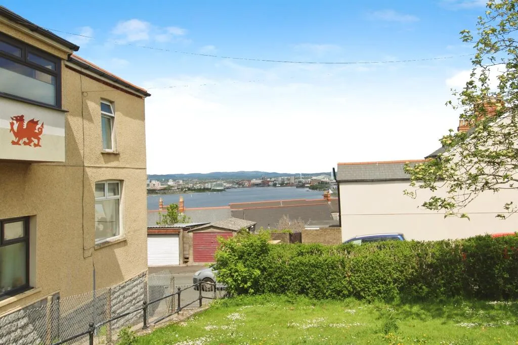 3 bed Terraced