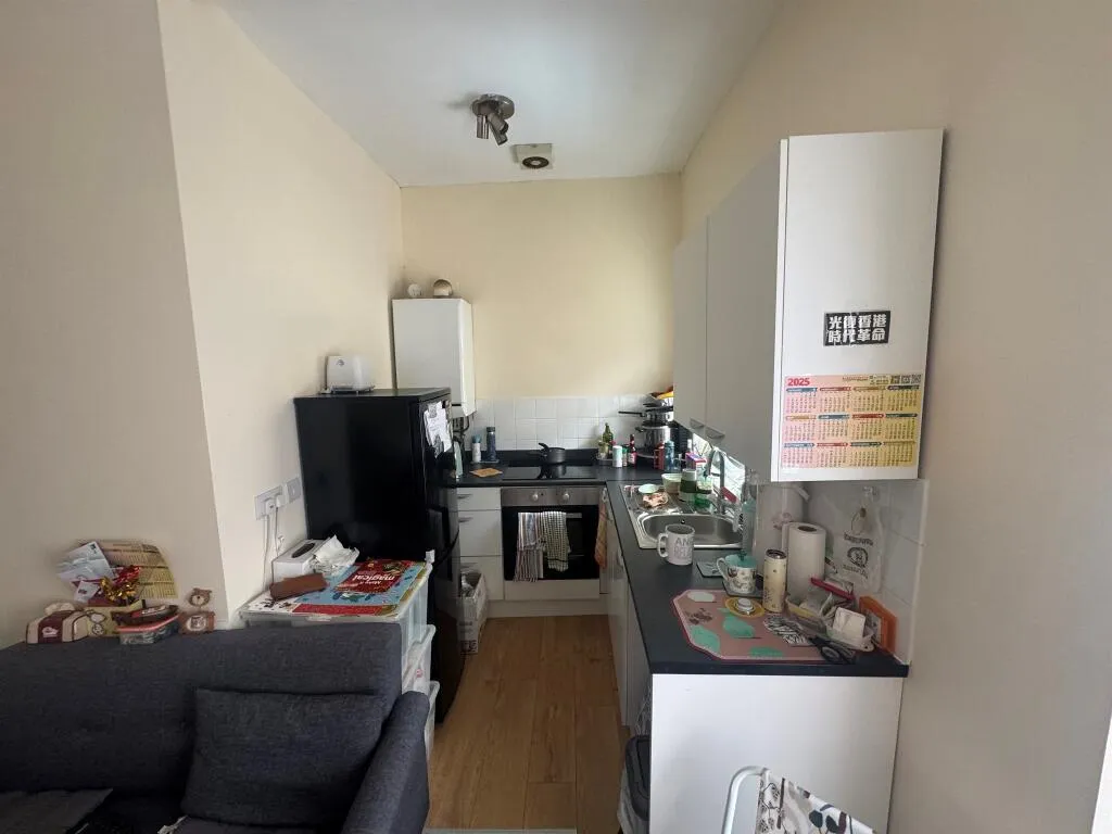7 bed Block of Apartments