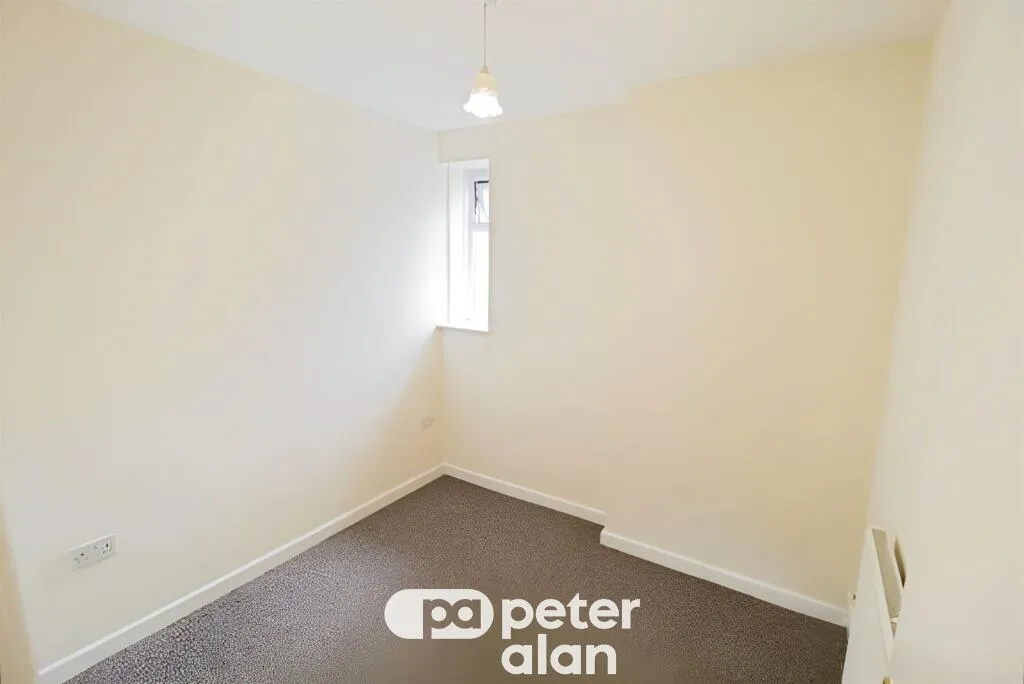 7 bed Block of Apartments