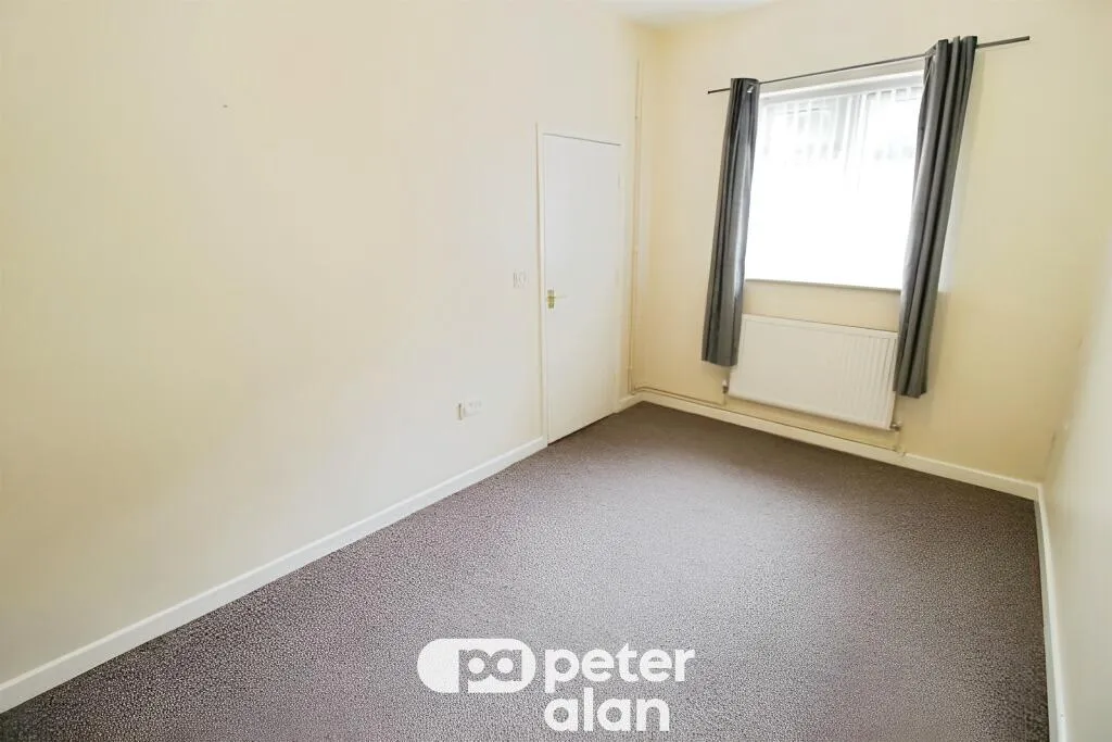 7 bed Block of Apartments