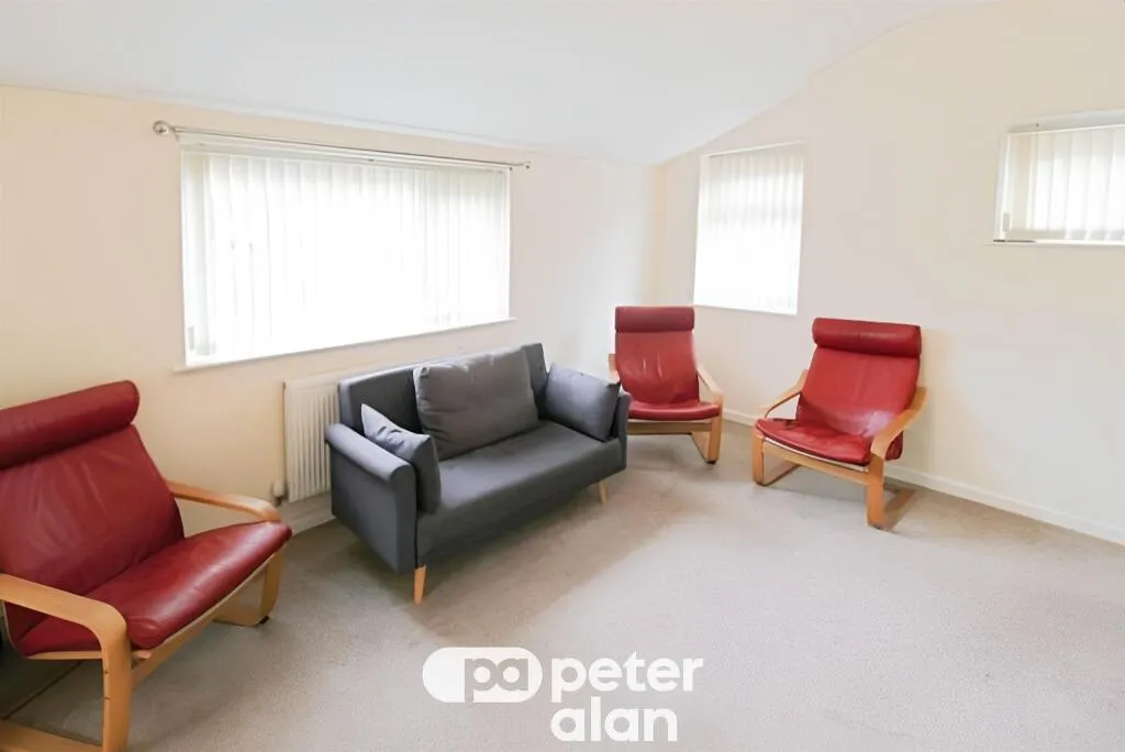 7 bed Block of Apartments