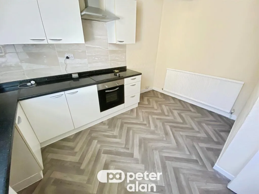 7 bed Block of Apartments