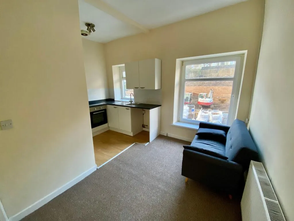 7 bed Block of Apartments