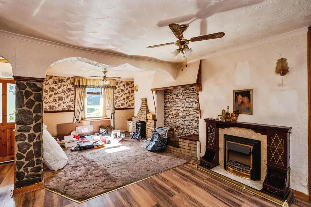 2 bed Terraced