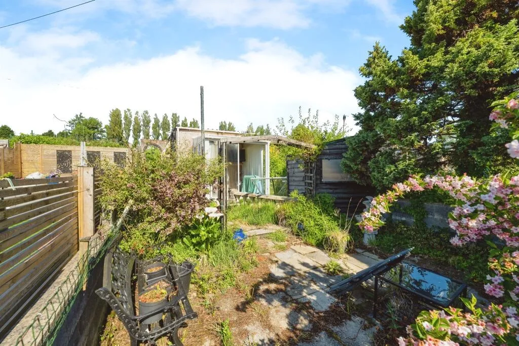 2 bed Terraced