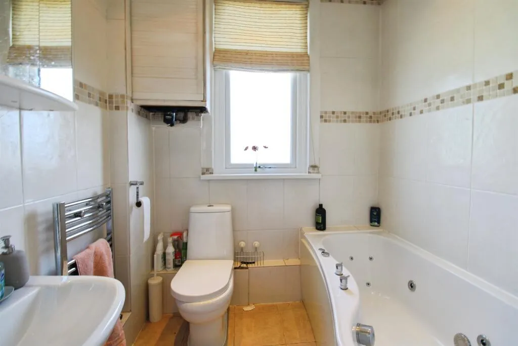 3 bed Semi-Detached
