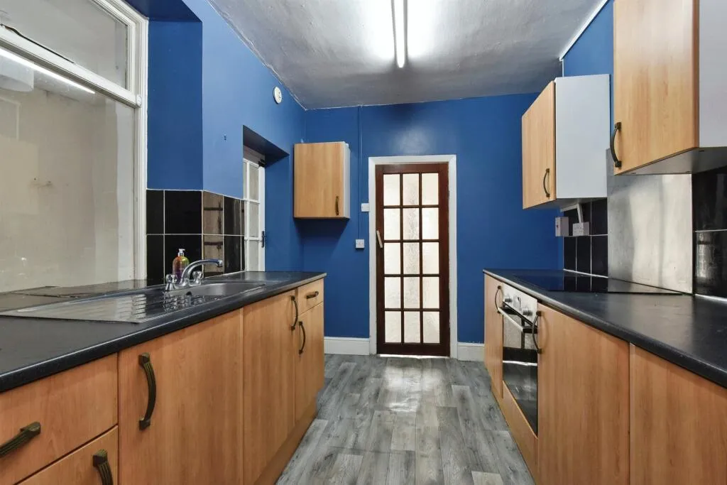 4 bed Terraced