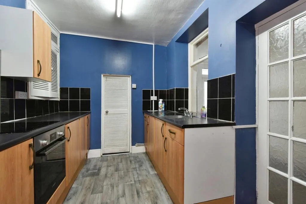 4 bed Terraced