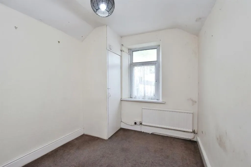 4 bed Terraced