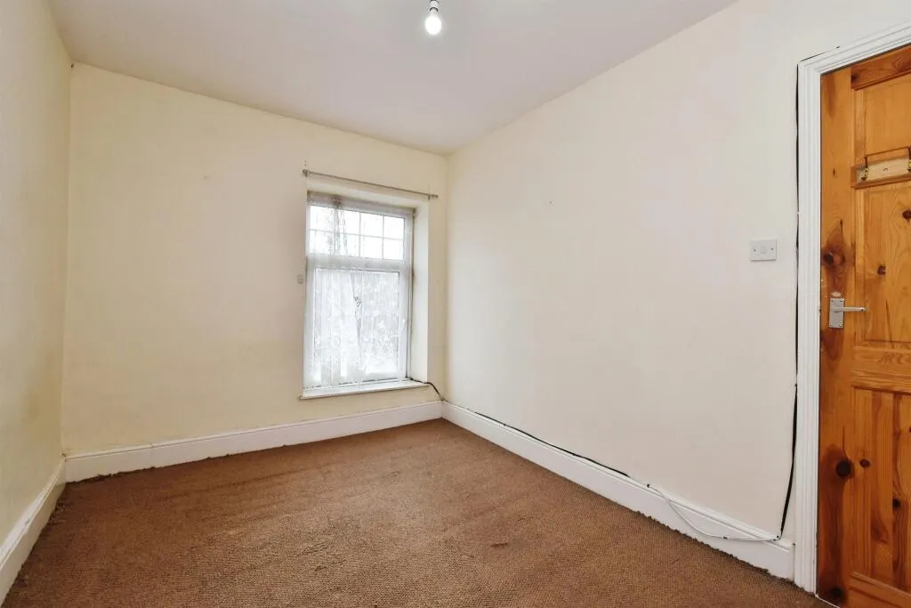 4 bed Terraced