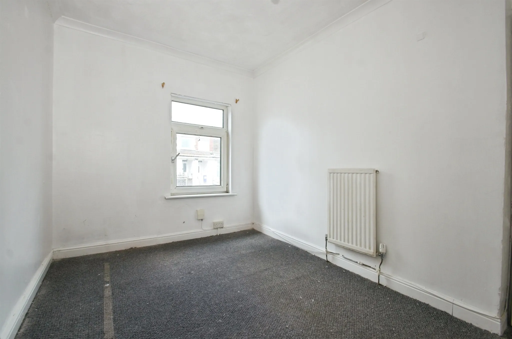 3 bed End of Terrace
