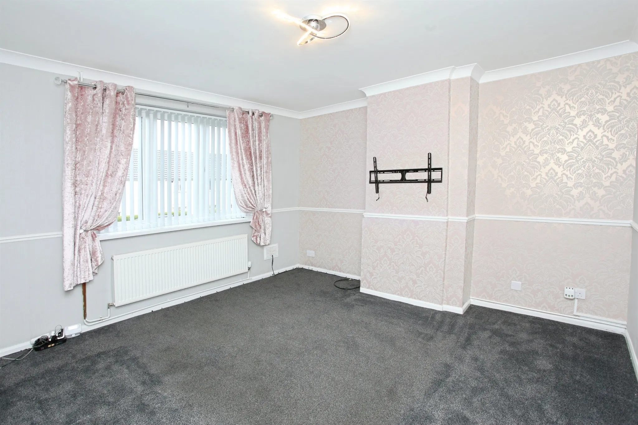 3 bed Terraced
